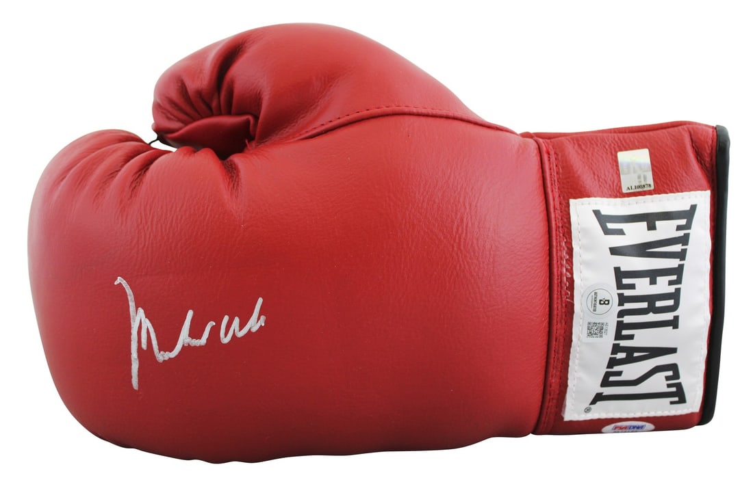 Muhammad Ali Signed Red Everlast Boxing Glove Beckett Authenticated (1 of 5)