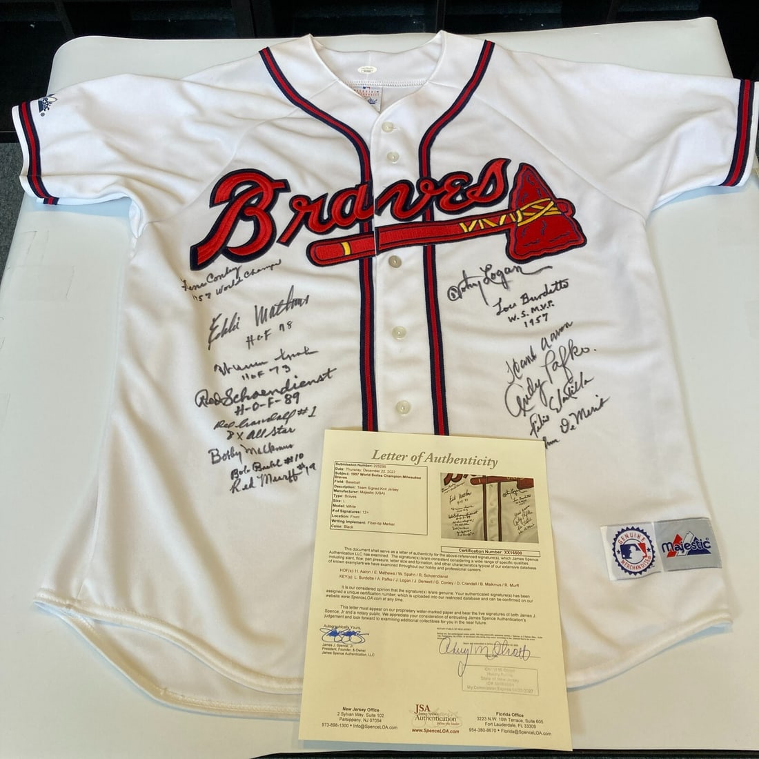 1957 Milwaukee Braves Team Signed Jersey with 14 Signatures JSA COA: 1957 Milwaukee Braves Team Signed Jersey with 14 Signatures JSA COA Celebrate the legacy of the 1957 Milwaukee Braves with this stunning team-signed jersey, a true piece of baseball history. This orig