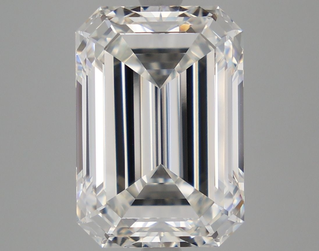 Loose Diamond - EMERALD 7.33ct F VVS2: Loose Diamond - EMERALD 7.33ct F VVS2 Source: This is a real non-mined Diamond that has been grown in a lab Shape: EMERALD Carats: 7.33 Color: F Clarity: VVS2 Certification: IGI Video: