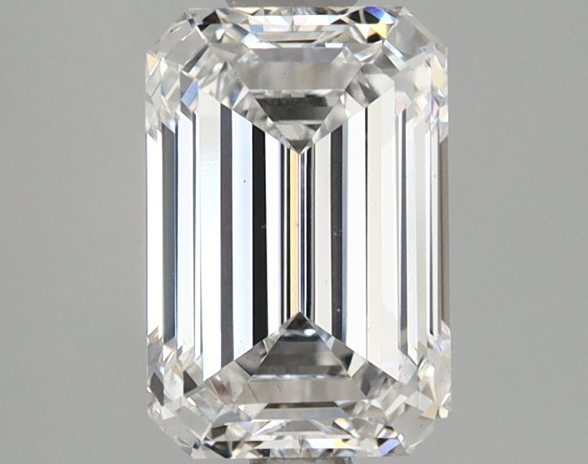 Loose Diamond - EMERALD 2.12ct E VS2: Loose Diamond - EMERALD 2.12ct E VS2 Source: This is a real non-mined Diamond that has been grown in a lab Shape: EMERALD Carats: 2.12 Color: E Clarity: VS2 Certification: GIA Video: