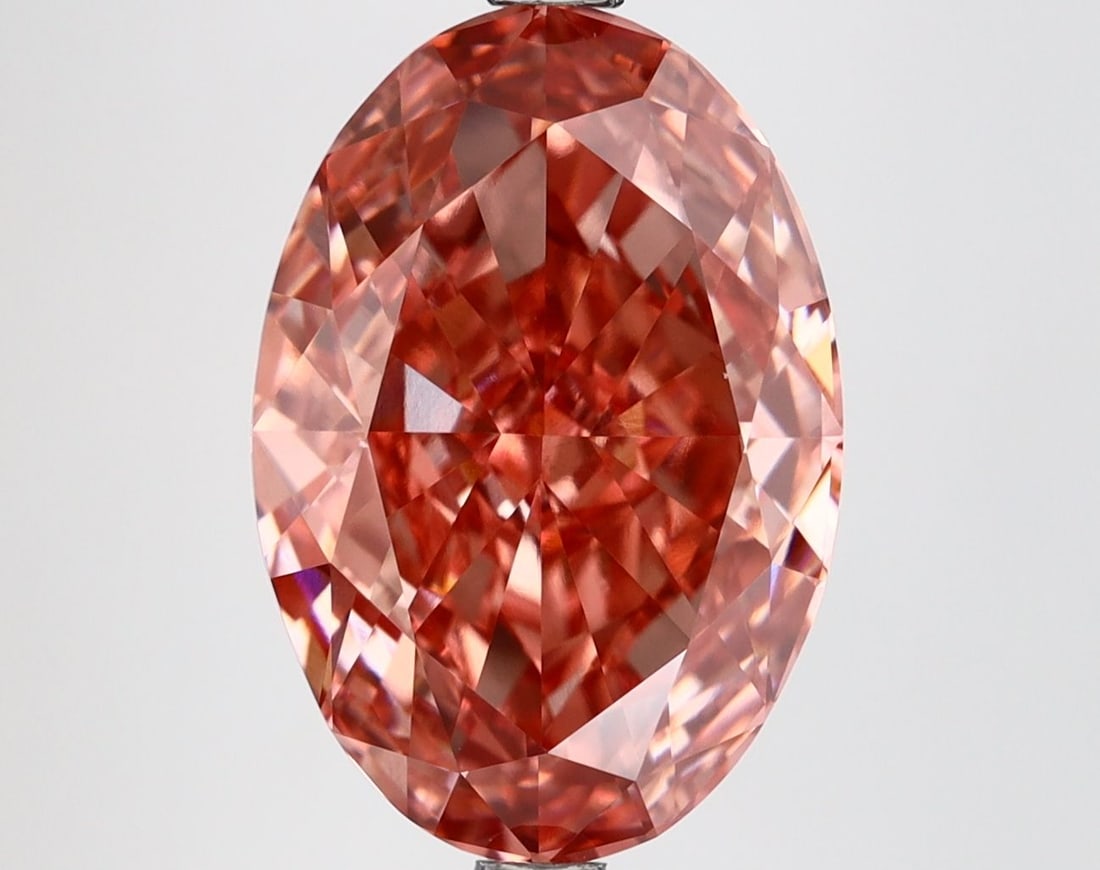 Loose Diamond - OVAL 6.18ct Fancy Vivid Pink VS1: Loose Diamond - OVAL 6.18ct Fancy Vivid Pink VS1 Source: This is a real non-mined Diamond that has been grown in a lab Shape: OVAL Carats: 6.18 Color: Fancy Vivid Pink Certification: IGI Video: