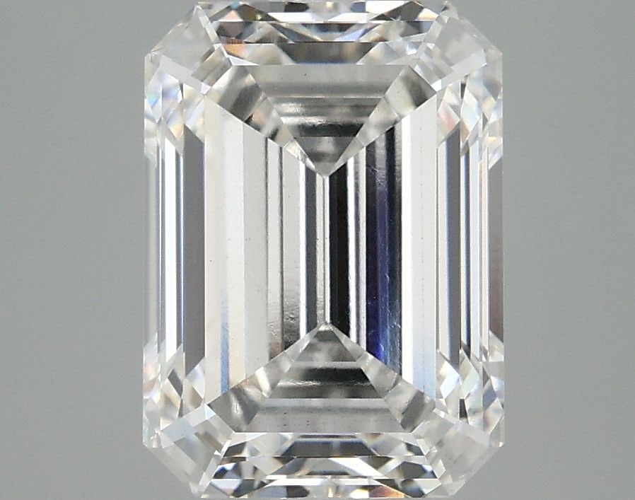 Loose Diamond - EMERALD 4.07ct E VS1: Loose Diamond - EMERALD 4.07ct E VS1 Source: This is a real non-mined Diamond that has been grown in a lab Shape: EMERALD Carats: 4.07 Color: E Clarity: VS1 Certification: IGI Video: