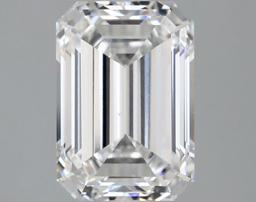 Loose Diamond - EMERALD 2.96ct D VS2: Loose Diamond - EMERALD 2.96ct D VS2 Source: This is a real non-mined Diamond that has been grown in a lab Shape: EMERALD Carats: 2.96 Color: D Clarity: VS2 Certification: IGI Video: