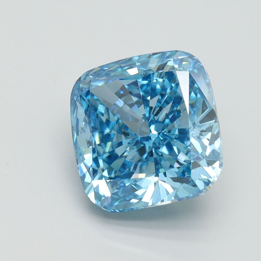 Loose Diamond - CUSHION BRILLIANT 5.08ct Fancy Vivid Blue VS2: Loose Diamond - CUSHION BRILLIANT 5.08ct Fancy Vivid Blue VS2 Source: This is a real non-mined Diamond that has been grown in a lab Shape: CUSHION BRILLIANT Carats: 5.08 Color: Fancy Vivid Blue Certif