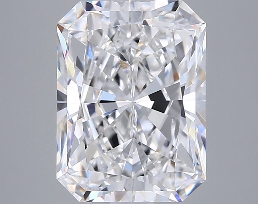 Loose Diamond - RADIANT 3.07ct E VVS2: Loose Diamond - RADIANT 3.07ct E VVS2 Source: This is a real non-mined Diamond that has been grown in a lab Shape: RADIANT Carats: 3.07 Color: E Clarity: VVS2 Certification: IGI Video: