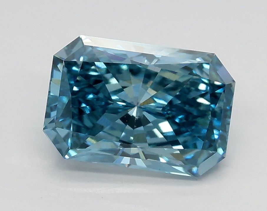 Loose Diamond - RADIANT 1.6ct Fancy Vivid Blue VS1: Loose Diamond - RADIANT 1.6ct Fancy Vivid Blue VS1 Source: This is a real non-mined Diamond that has been grown in a lab Shape: RADIANT Carats: 1.6 Color: Fancy Vivid Blue Certification: IGI Video: