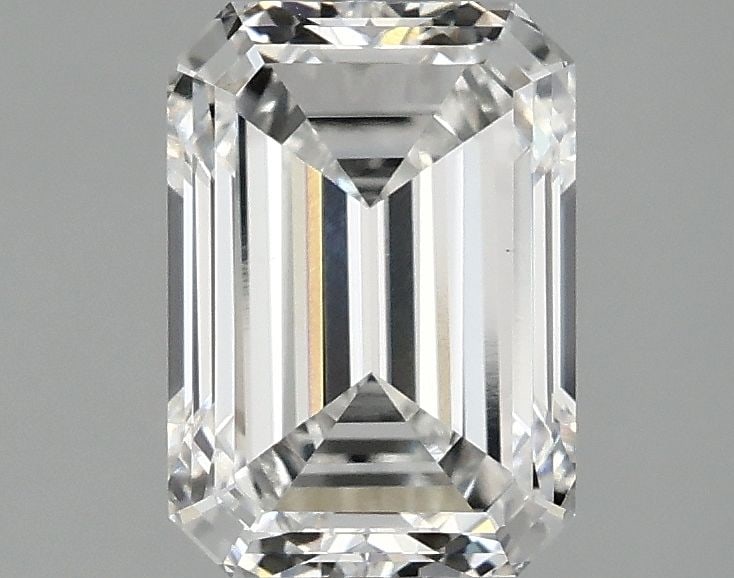 Loose Diamond - EMERALD 2.04ct E VS1: Loose Diamond - EMERALD 2.04ct E VS1 Source: This is a real non-mined Diamond that has been grown in a lab Shape: EMERALD Carats: 2.04 Color: E Clarity: VS1 Certification: IGI Video: