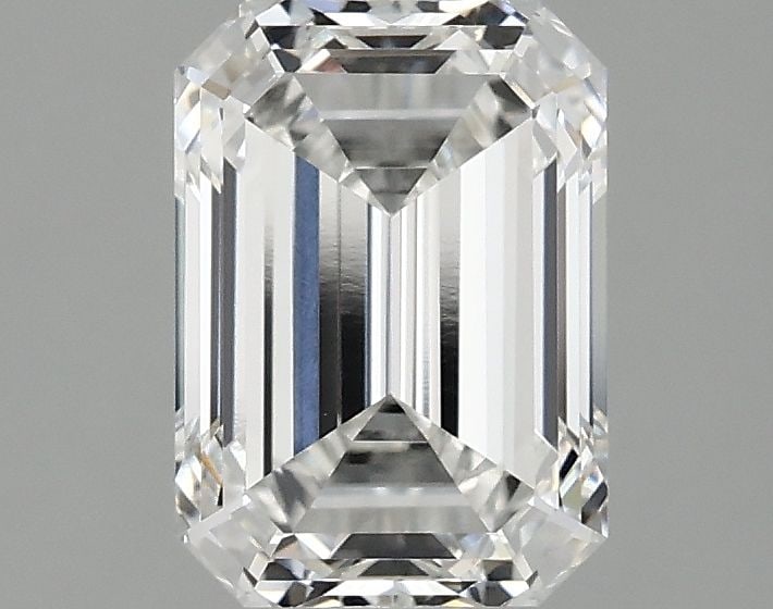 Loose Diamond - EMERALD 2.01ct E VVS2: Loose Diamond - EMERALD 2.01ct E VVS2 Source: This is a real non-mined Diamond that has been grown in a lab Shape: EMERALD Carats: 2.01 Color: E Clarity: VVS2 Certification: IGI Video: