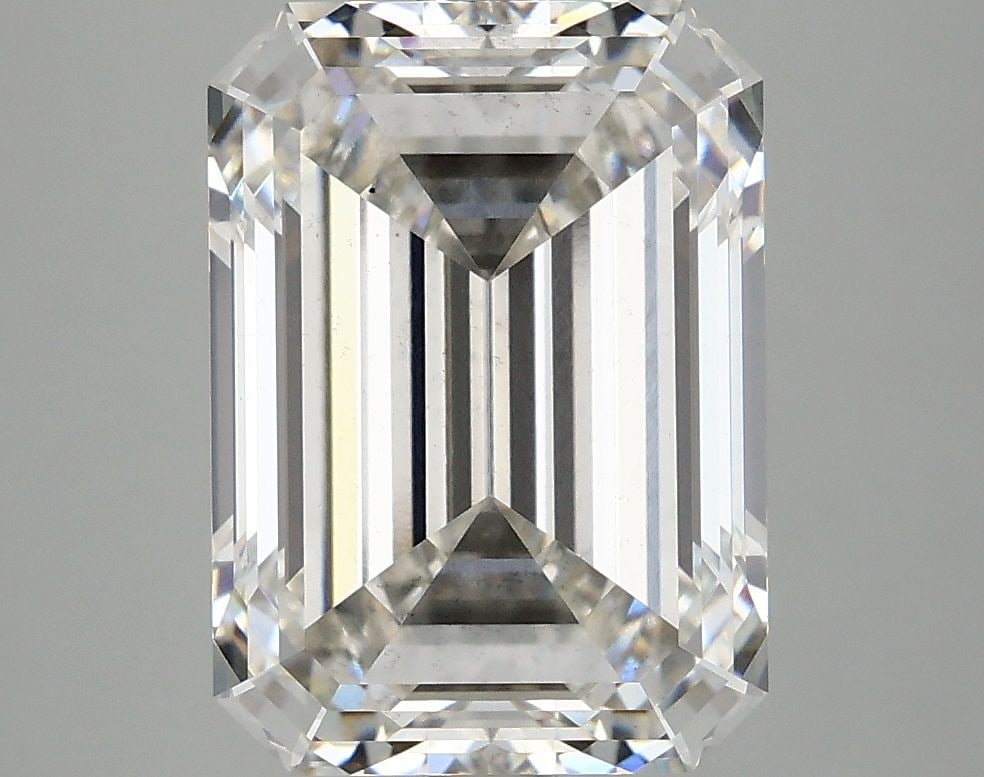 Loose Diamond - EMERALD 5.09ct H VS2: Loose Diamond - EMERALD 5.09ct H VS2 Source: This is a real non-mined Diamond that has been grown in a lab Shape: EMERALD Carats: 5.09 Color: H Clarity: VS2 Certification: IGI Video: