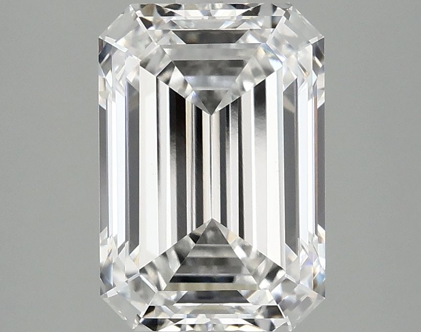 Loose Diamond - EMERALD 3.09ct E VS1: Loose Diamond - EMERALD 3.09ct E VS1 Source: This is a real non-mined Diamond that has been grown in a lab Shape: EMERALD Carats: 3.09 Color: E Clarity: VS1 Certification: IGI Video: