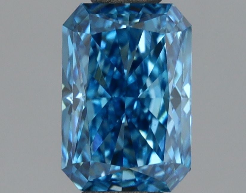 Loose Diamond - RADIANT 0.93ct Fancy Vivid Blue VS1: Loose Diamond - RADIANT 0.93ct Fancy Vivid Blue VS1 Source: This is a real non-mined Diamond that has been grown in a lab Shape: RADIANT Carats: 0.93 Color: Fancy Vivid Blue Certification: IGI