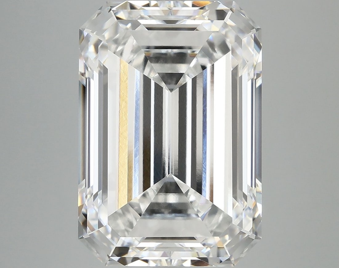 Loose Diamond - EMERALD 10.09ct E VVS2: Loose Diamond - EMERALD 10.09ct E VVS2 Source: This is a real non-mined Diamond that has been grown in a lab Shape: EMERALD Carats: 10.09 Color: E Clarity: VVS2 Certification: IGI Video: