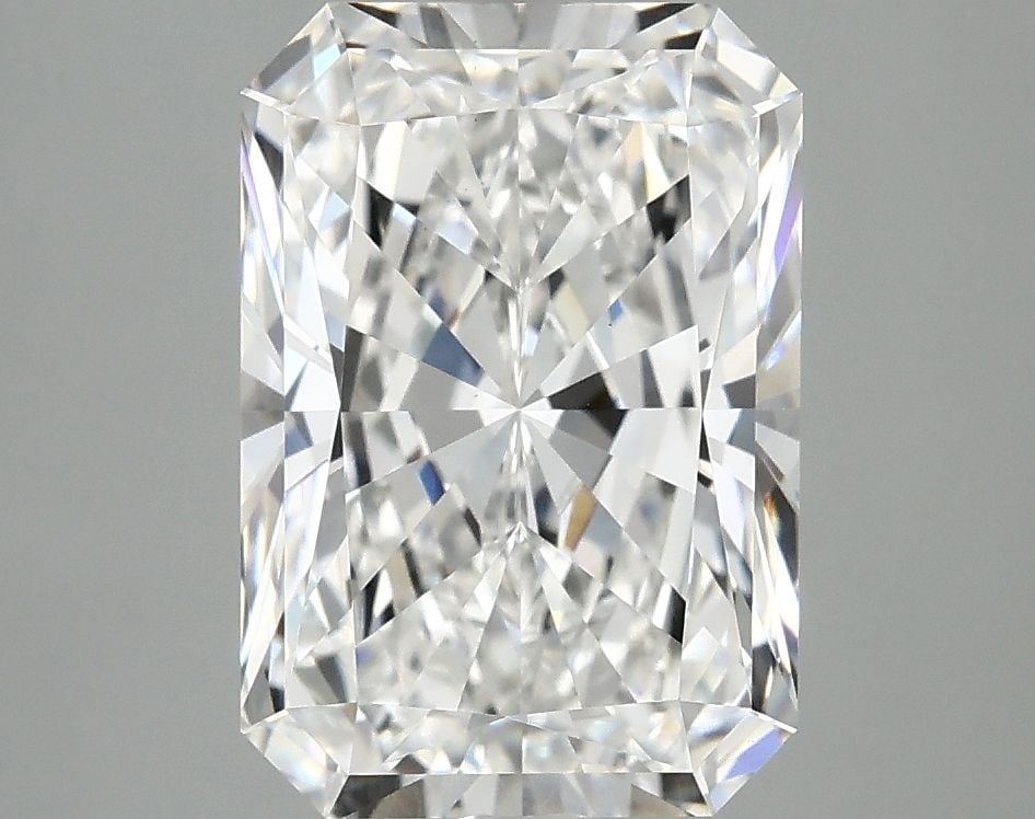 Loose Diamond - RADIANT 3.95ct E VS1: Loose Diamond - RADIANT 3.95ct E VS1 Source: This is a real non-mined Diamond that has been grown in a lab Shape: RADIANT Carats: 3.95 Color: E Clarity: VS1 Certification: IGI Video: Video Link