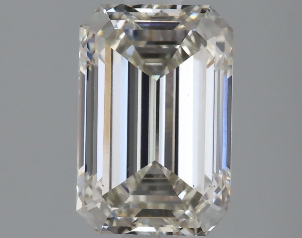Loose Diamond - EMERALD 2.02ct H VS2: Loose Diamond - EMERALD 2.02ct H VS2 Source: This is a real non-mined Diamond that has been grown in a lab Shape: EMERALD Carats: 2.02 Color: H Clarity: VS2 Certification: IGI Video: