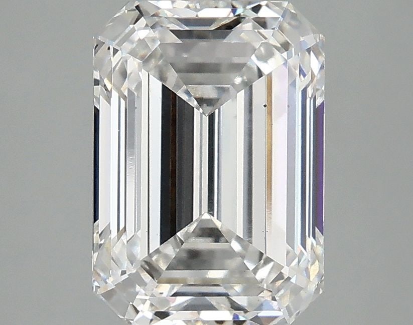 Loose Diamond - EMERALD 3.1ct E VS2: Loose Diamond - EMERALD 3.1ct E VS2 Source: This is a real non-mined Diamond that has been grown in a lab Shape: EMERALD Carats: 3.1 Color: E Clarity: VS2 Certification: IGI Video: