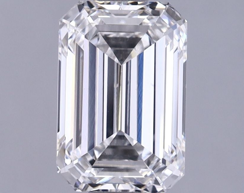 Loose Diamond - EMERALD 1.21ct E VS2: Loose Diamond - EMERALD 1.21ct E VS2 Source: This is a real non-mined Diamond that has been grown in a lab Shape: EMERALD Carats: 1.21 Color: E Clarity: VS2 Certification: IGI Video:
