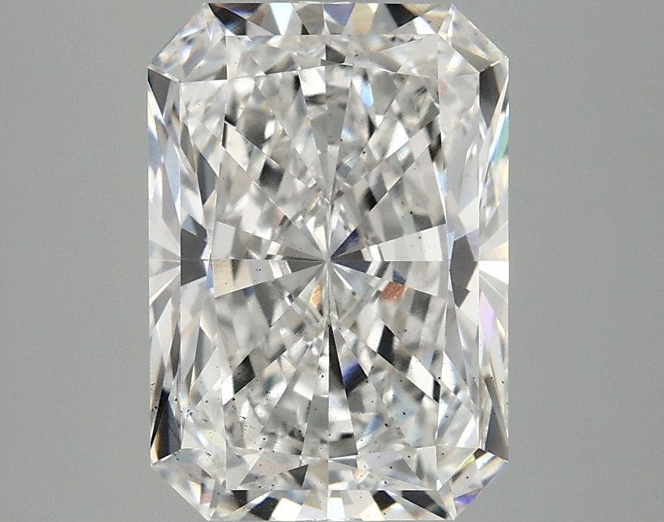 Loose Diamond - RADIANT 4.02ct E SI1: Loose Diamond - RADIANT 4.02ct E SI1 Source: This is a real non-mined Diamond that has been grown in a lab Shape: RADIANT Carats: 4.02 Color: E Clarity: SI1 Certification: IGI Video: Video Link