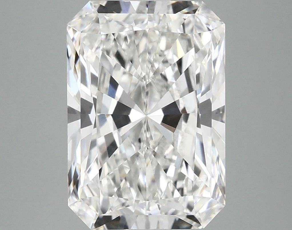 Loose Diamond - RADIANT 4.09ct E VS1: Loose Diamond - RADIANT 4.09ct E VS1 Source: This is a real non-mined Diamond that has been grown in a lab Shape: RADIANT Carats: 4.09 Color: E Clarity: VS1 Certification: IGI Video: Video Link