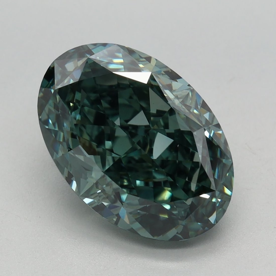 Loose Diamond - OVAL 3.5ct Fancy Vivid Green VVS2: Loose Diamond - OVAL 3.5ct Fancy Vivid Green VVS2 Source: This is a real non-mined Diamond that has been grown in a lab Shape: OVAL Carats: 3.5 Color: Fancy Vivid Green Certification: IGI Video: