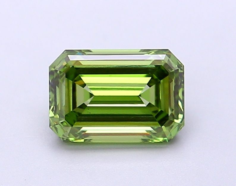 Loose Diamond - EMERALD 1.47ct Fancy Vivid Green VS1: Loose Diamond - EMERALD 1.47ct Fancy Vivid Green VS1 Source: This is a real non-mined Diamond that has been grown in a lab Shape: EMERALD Carats: 1.47 Color: Fancy Vivid Green Certification: IGI Video