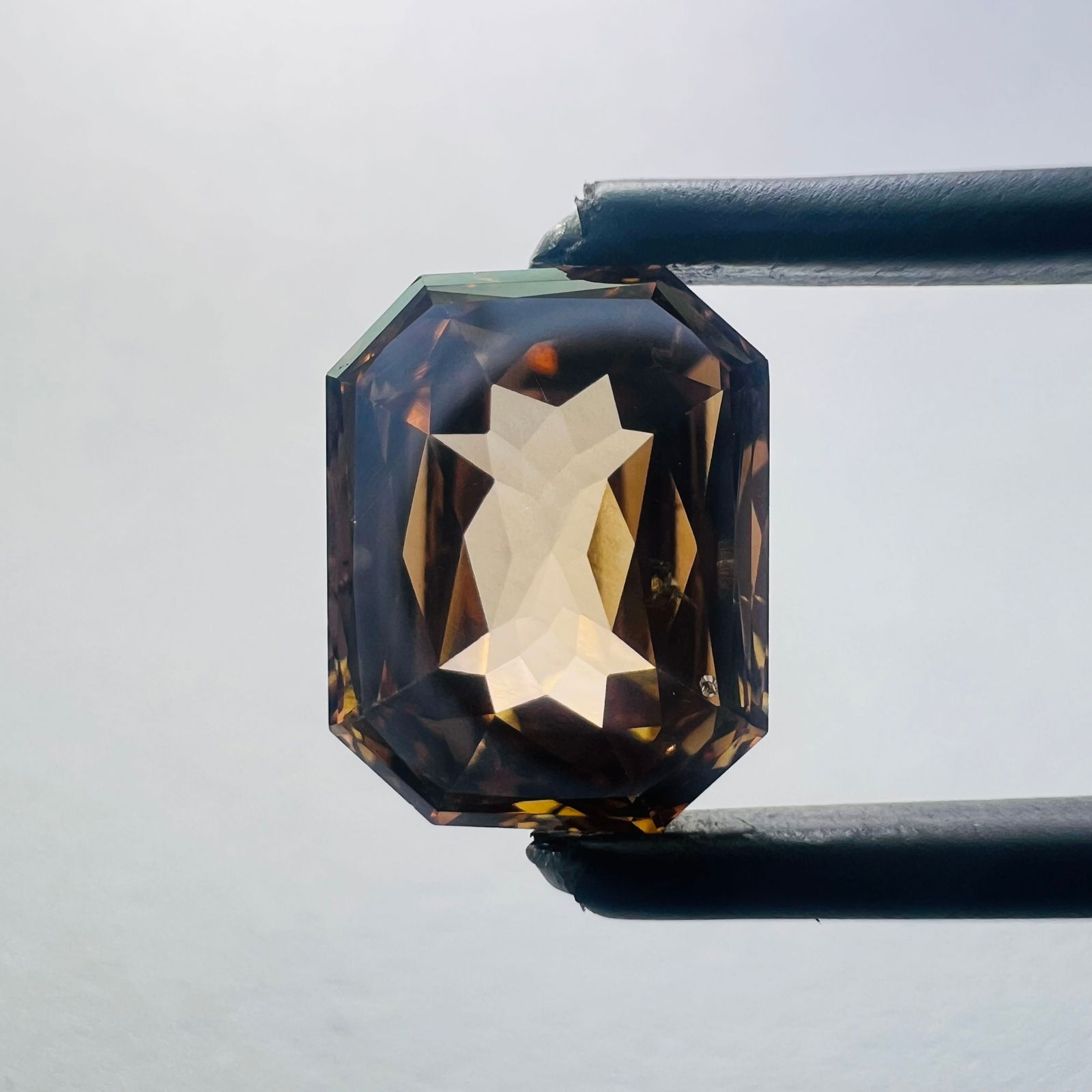 Loose Diamond - EMERALD 2.19ct Fancy Brown SI2: Loose Diamond - EMERALD 2.19ct Fancy Brown SI2 Source: This is a real non-mined Diamond that has been grown in a lab Shape: EMERALD Carats: 2.19 Color: Fancy Brown Certification: NONE Additional