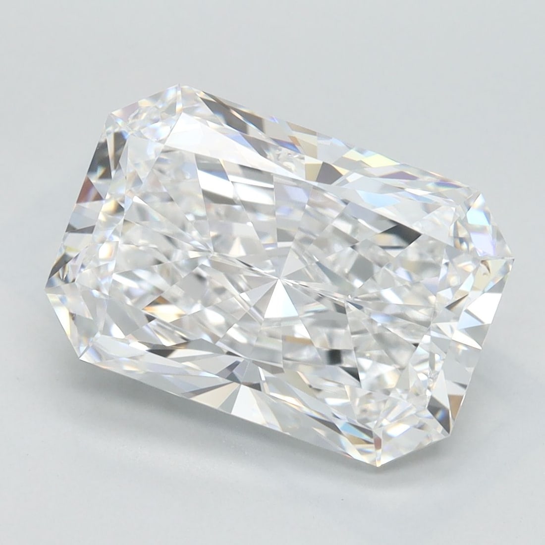 Loose Diamond - RADIANT 4.28ct D VVS1: Loose Diamond - RADIANT 4.28ct D VVS1 Source: This is a real non-mined Diamond that has been grown in a lab Shape: RADIANT Carats: 4.28 Color: D Clarity: VVS1 Certification: GIA Video: