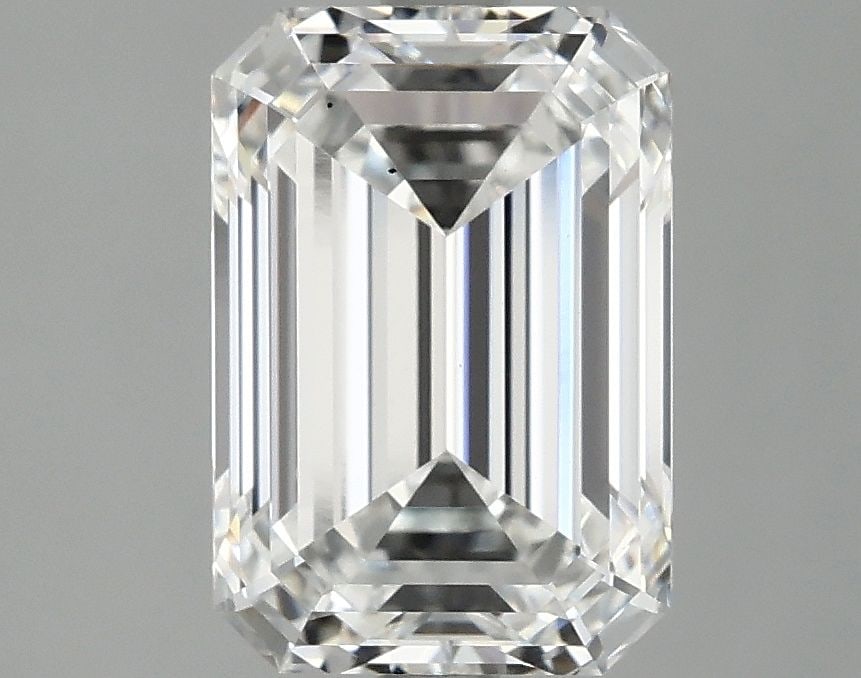 Loose Diamond - EMERALD 3.03ct E VS2: Loose Diamond - EMERALD 3.03ct E VS2 Source: This is a real non-mined Diamond that has been grown in a lab Shape: EMERALD Carats: 3.03 Color: E Clarity: VS2 Certification: IGI Video:
