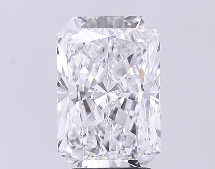 Loose Diamond - RADIANT 3.81ct E VVS2: Loose Diamond - RADIANT 3.81ct E VVS2 Source: This is a real non-mined Diamond that has been grown in a lab Shape: RADIANT Carats: 3.81 Color: E Clarity: VVS2 Certification: GIA Additional images