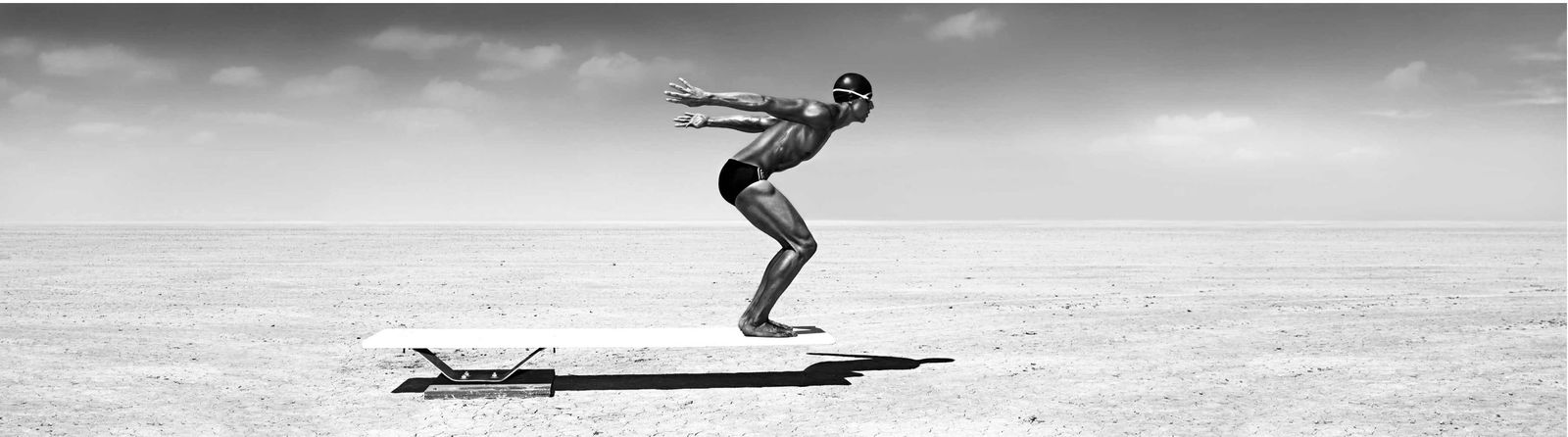 Giuliano Bekor Contender 2 Limited Edition Black & White Photography 1/6: Giuliano Bekor Contender 2 Limited Edition Black & White Photography 1/6 "Contender 2" is a striking black and white photography piece by acclaimed artist Giuliano Bekor, showcasing the athletic form