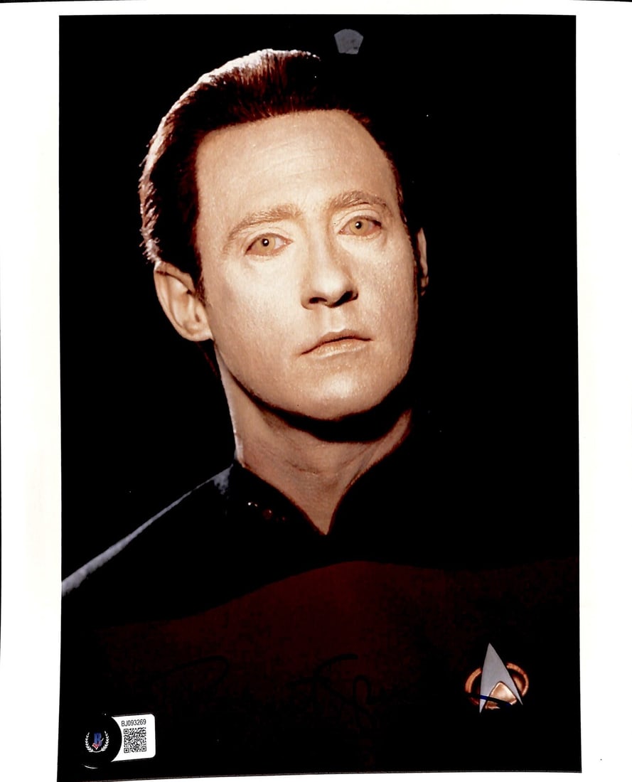 Brent Spiner Signed Data Star Trek 8x10 Photo Beckett Certified: Brent Spiner Signed Data Star Trek 8x10 Photo Beckett Certified This is an original 8x10 photograph of Brent Spiner, famously known for his role as Data in Star Trek, signed in black permanent marker.