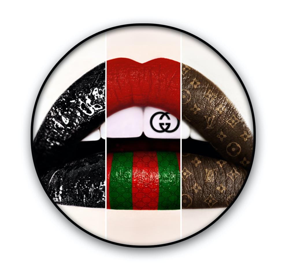 Giuliano Bekor LIPS - L682 Lenticular Photo 40" Edition 3/8: Giuliano Bekor LIPS - L682 Lenticular Photo 40" Edition 3/8 Introducing the "LIPS - L682" lenticular photo by acclaimed photographer Giuliano Bekor, measuring 40" in height and diameter, and 1.5" in d