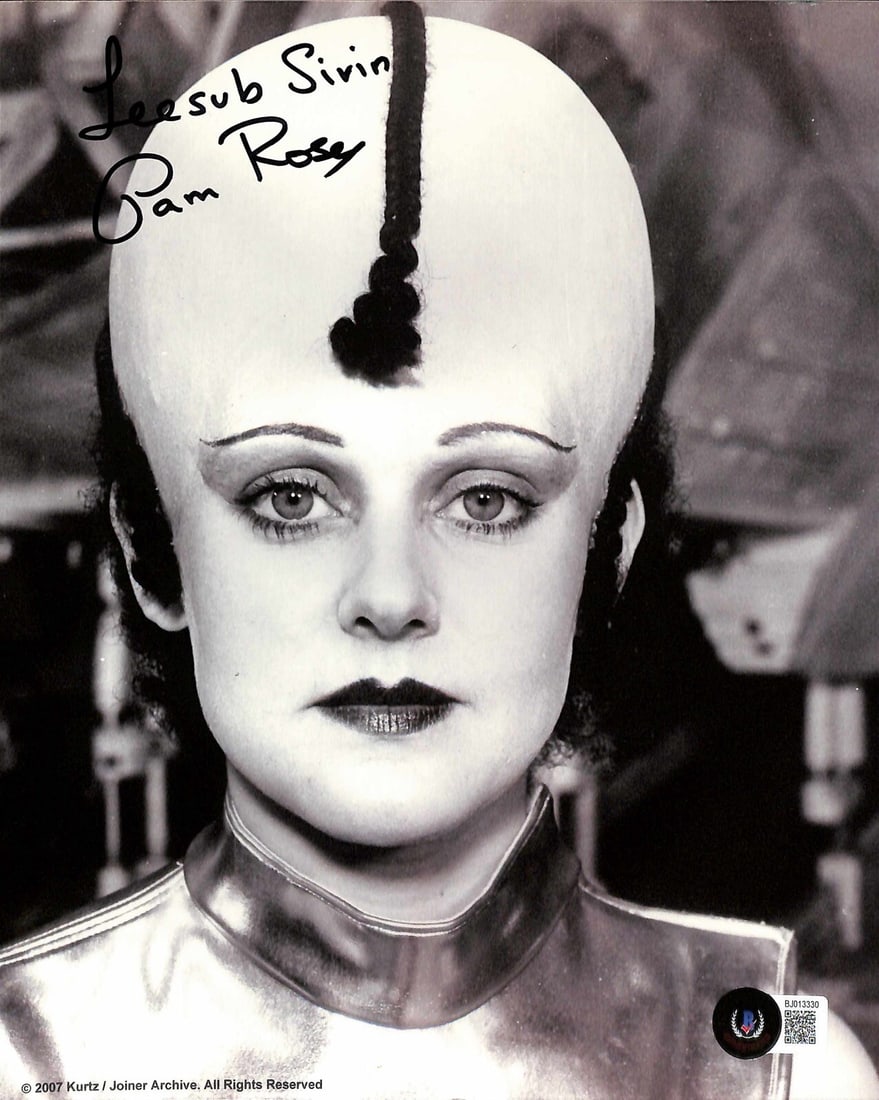 Pam Rose Autographed 8x10 Photo as Leesub Sirlin with Beckett COA: Pam Rose Autographed 8x10 Photo as Leesub Sirlin with Beckett COA This is an original 8x10 black and white photograph signed by actress Pam Rose, who portrayed Leesub Sirlin in Star Wars. The autograp