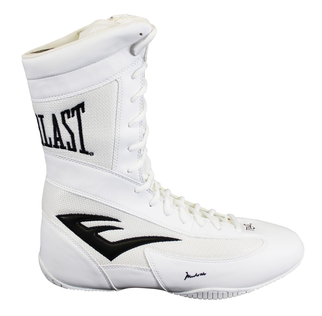 Muhammad Ali Autographed Everlast Boxing Shoe Size 11.5 PSA Certified: Muhammad Ali Autographed Everlast Boxing Shoe Size 11.5 PSA Certified This authentic autographed White Everlast Boxing Shoe, size 11.5, has been personally signed by the legendary Muhammad Ali. It has