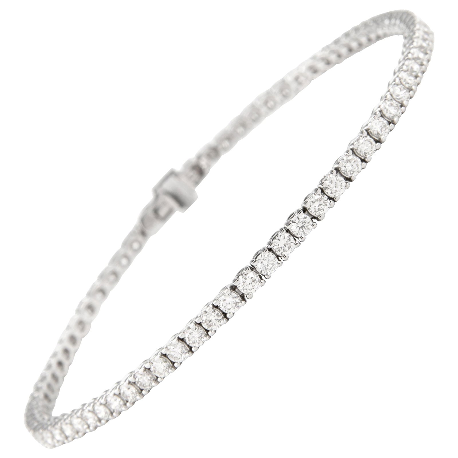 2.71ct Diamond Tennis Bracelet in 14k White Gold: 2.71ct Diamond Tennis Bracelet in 14k White Gold This exquisite 2.71ct diamond tennis bracelet is crafted from 14k white gold, featuring 74 round brilliant diamonds with a total weight of 2.71 carats.