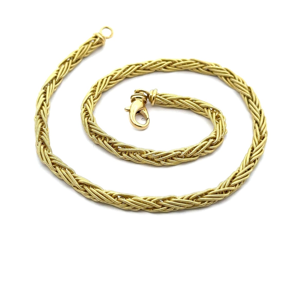 Elegant 18k Gold 15 Inch Braided Wheat Link Chain Necklace: Elegant 18k Gold 15 Inch Braided Wheat Link Chain Necklace This exquisite necklace features a luxurious 15-inch chain crafted from solid 18k yellow gold. The unique braided texture and wheat link desi