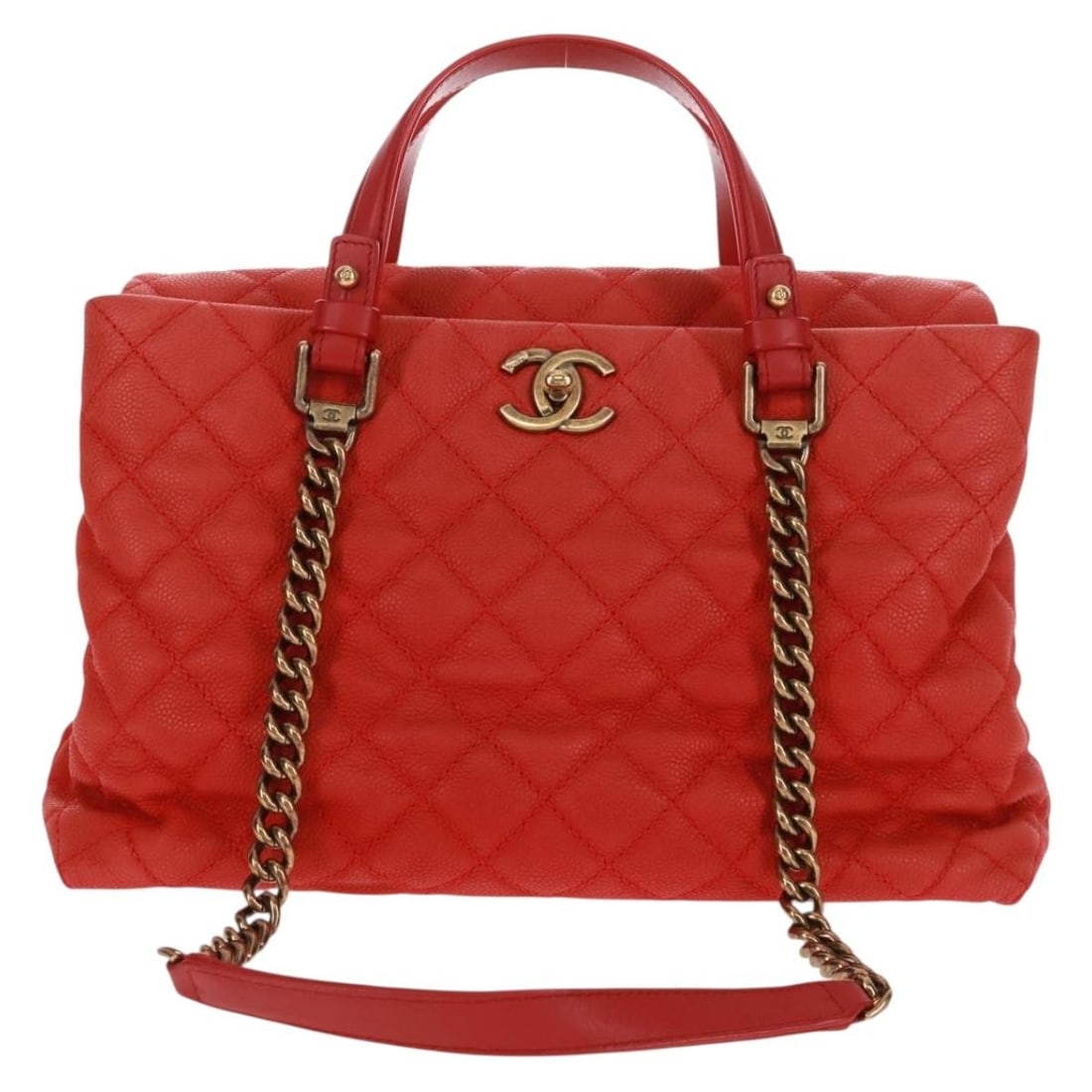 Chic Quilt Tote by Chanel Red Quilted Leather Handbag: Chic Quilt Tote by Chanel Red Quilted Leather Handbag This Chanel Chic Quilt Tote is crafted from red quilted caviar leather and designed for women. It features metal fittings and offers a spacious in
