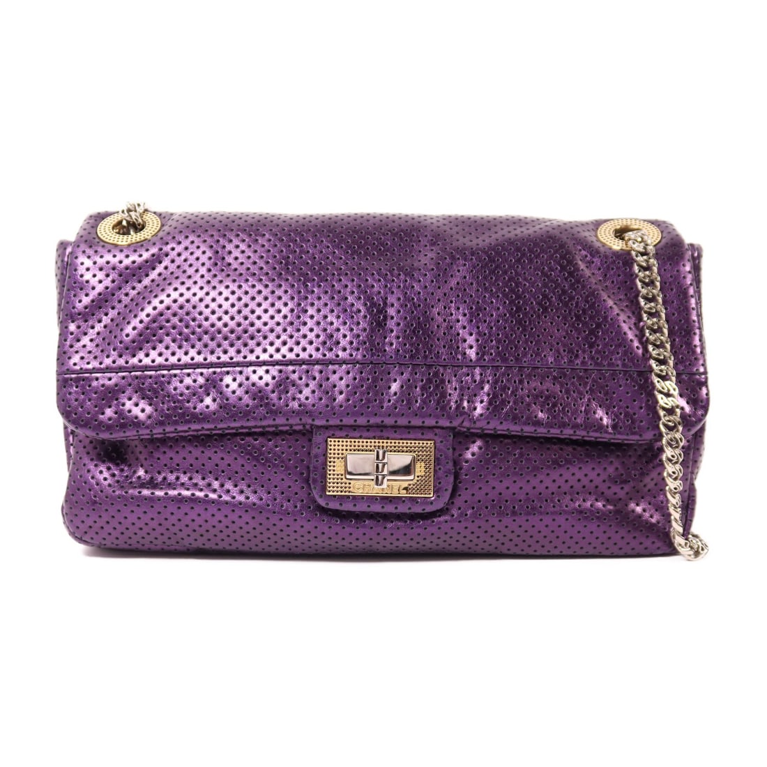 Purple Calfskin Leather CHANEL CC Chain Shoulder Purse: Purple Calfskin Leather CHANEL CC Chain Shoulder Purse This Chanel CC chain shoulder bag is crafted from purple calfskin leather, offering a stylish and elegant accessory. Featuring a chain strap and