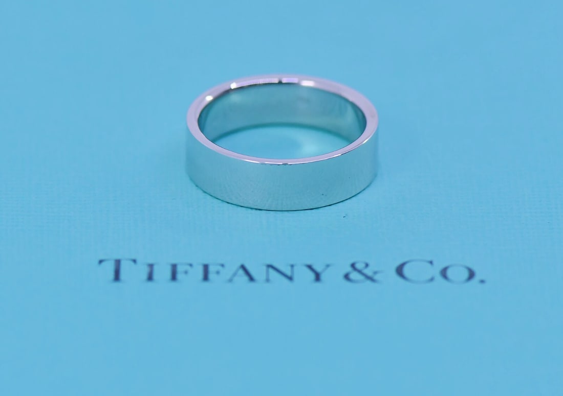 Tiffany & Co Platinum Wedding Band Ring 950 Authenticated Size 8 (1 of 3)