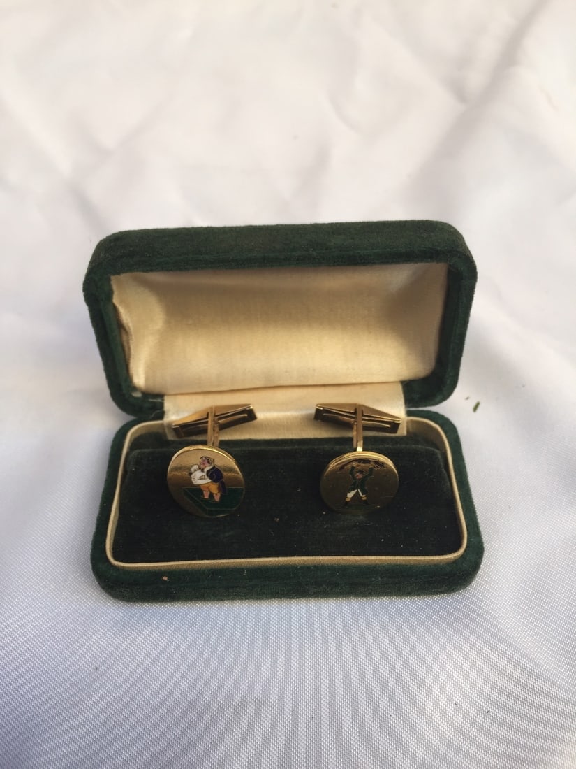 Early 1900s 18K Gold Enamel Cufflinks with Original Box: Early 1900s 18K Gold Enamel Cufflinks with Original Box Discover a stunning pair of English cufflinks from the early 1900s, crafted from 18k gold and featuring exquisite enameling. These cufflinks sho