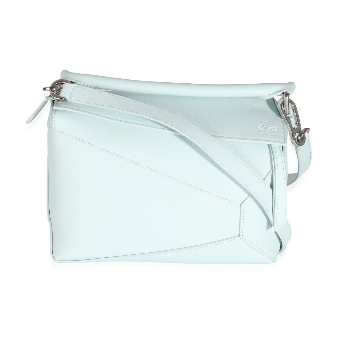 Loewe Small Puzzle Edge Bag Light Blue Leather Silver-Tone Hardware: Loewe Small Puzzle Edge Bag Light Blue Leather Silver-Tone Hardware Introducing the Loewe Light Blue Grained Calfskin Small Puzzle Edge Bag, a stylish and versatile accessory perfect for any occasion.