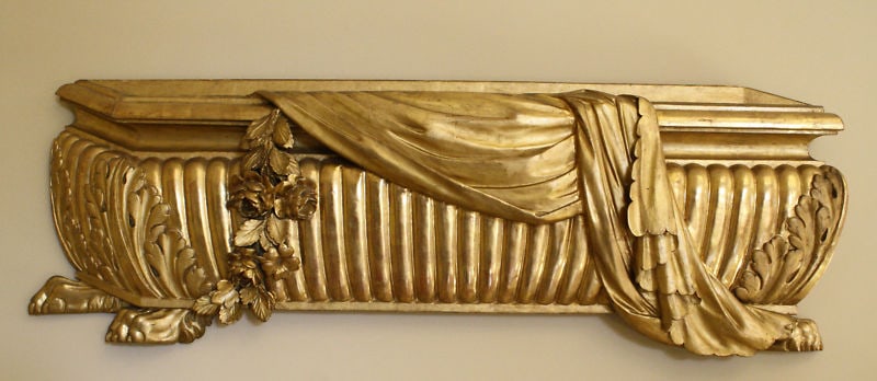 19th Century French Hand-Carved Gold Leaf Wall Plaque: 19th Century French Hand-Carved Gold Leaf Wall Plaque This exquisite 19th century French wall plaque showcases remarkable craftsmanship with its hand-carved wooden design and elegant gold leaf detaili
