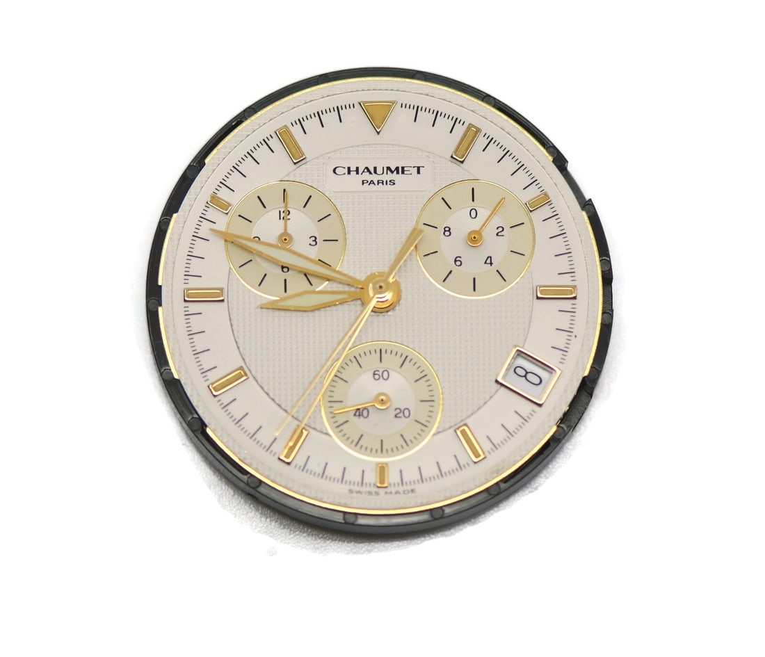 Genuine Chaumet 27 Jewel Quartz Chronograph Movement 32mm: Genuine Chaumet 27 Jewel Quartz Chronograph Movement 32mm This is a genuine Chaumet 27 Jewel Chronograph Quartz Movement, designed for precision and reliability. With a width of 32mm, this movement is