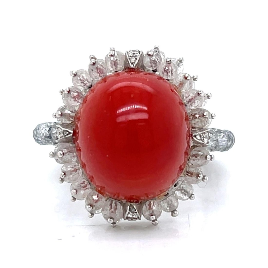 18K White Gold Coral Diamond Ring 7.50 Ct VVS-VS Size 6.25: 18K White Gold Coral Diamond Ring 7.50 Ct VVS-VS Size 6.25 This stunning 18K White Gold Coral & Diamond Ring features an exquisite design, weighing 11.9 grams. It is adorned with approximately 7.50 ca