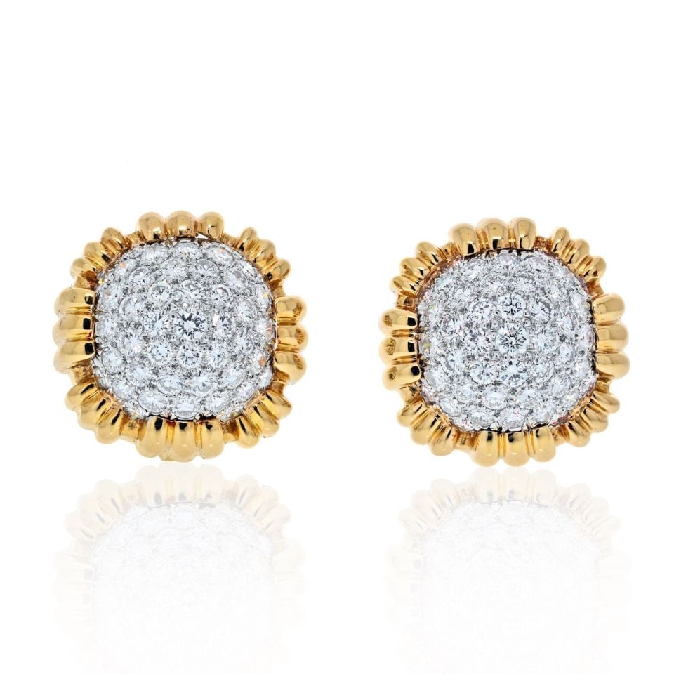 David Webb 18K Yellow Gold Pave Diamond Clip Earrings 7.00 Cts: David Webb 18K Yellow Gold Pave Diamond Clip Earrings 7.00 Cts Elevate your elegance with these stunning clip earrings by David Webb. Crafted from a luxurious combination of 18K yellow gold and platin