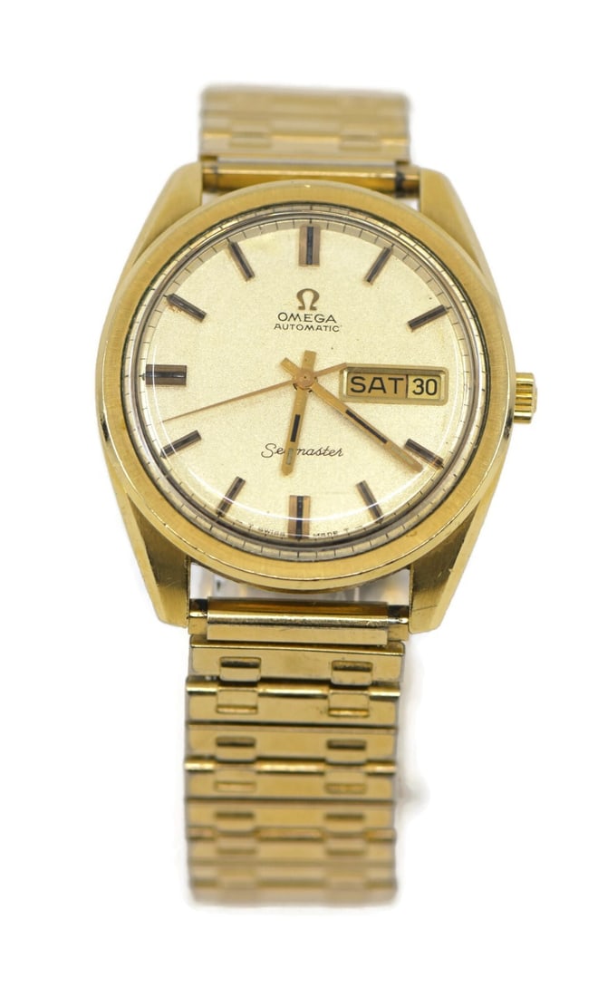 Authentic Omega Seamaster Day Date Stainless Steel Watch 168.032: Authentic Omega Seamaster Day Date Stainless Steel Watch 168.032 Discover the Omega Seamaster Day Date wristwatch, a perfect blend of elegance and functionality. This stunning timepiece features a rob