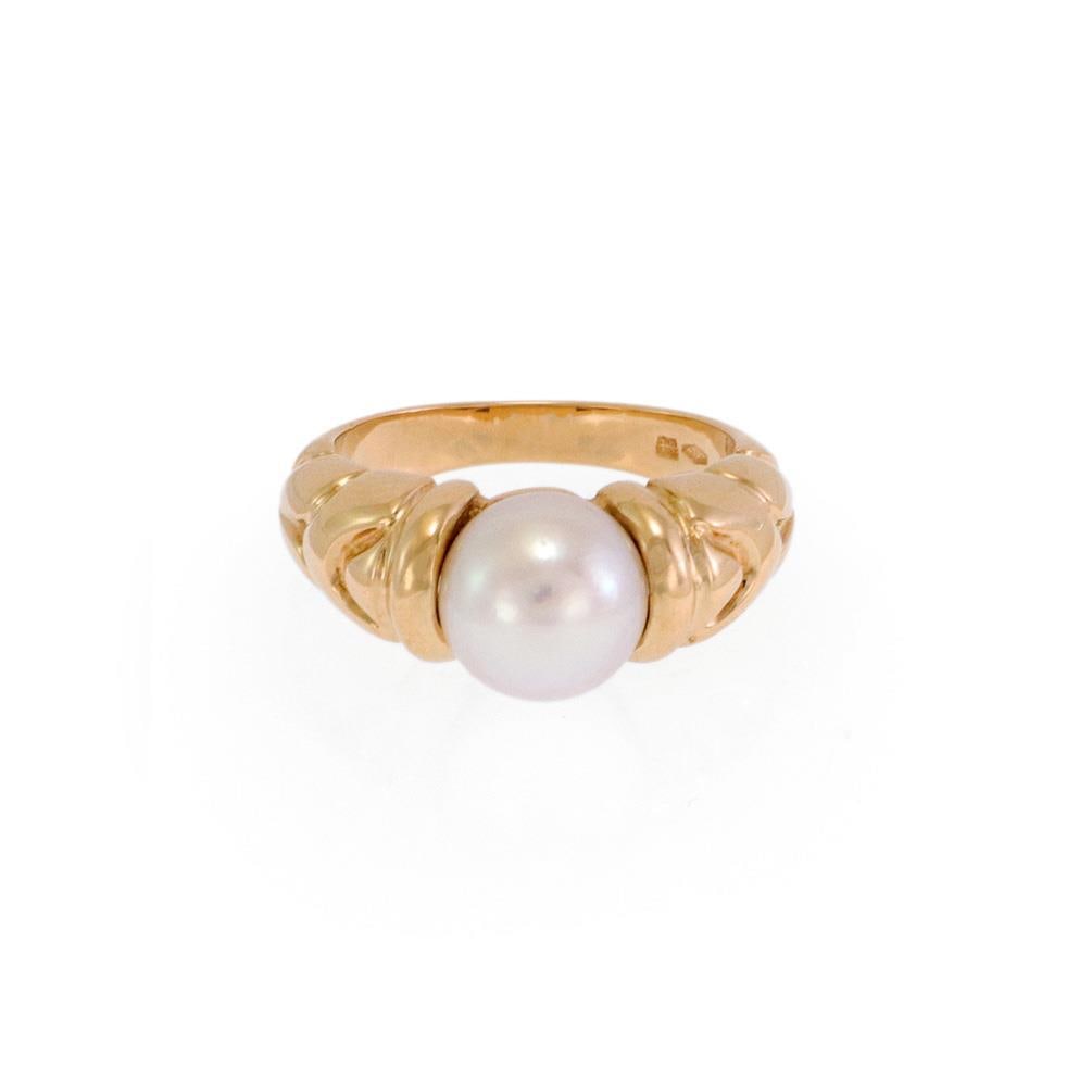 Bvlgari 18k Yellow Gold 9mm Pearl Solitaire Ring Size 6: Bvlgari 18k Yellow Gold 9mm Pearl Solitaire Ring Size 6 This exquisite Bvlgari solitaire ring showcases a stunning 9mm shimmering white pearl set in a luxurious 18k yellow gold band. The high-polished
