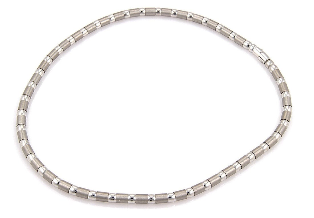 18k White Gold Chain Necklace by Zancan Polished and Brushed Finish: 18k White Gold Chain Necklace by Zancan Polished and Brushed Finish This Zancan necklace features a polished and brushed finish in 18k white gold. The original chain necklace is signed by Zancan, conf