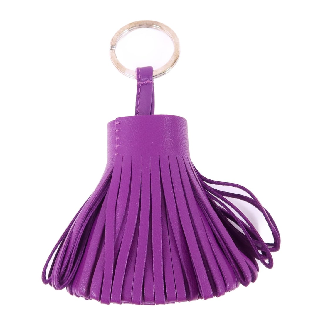 Hermes Carmen Purple Lambskin Key Ring with Palladium Hardware: Hermes Carmen Purple Lambskin Key Ring with Palladium Hardware This Hermes Carmen key ring is crafted from Milo lambskin leather in a vibrant purple shade. Made in France, it features a regular size a