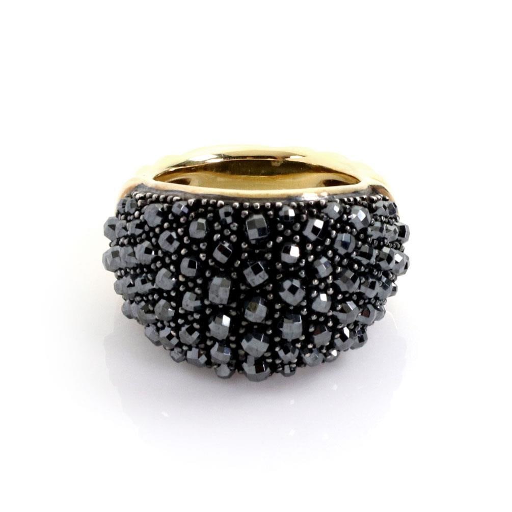 David Yurman Osetra 18k Gold Sterling Silver Hematite Dome Ring: David Yurman Osetra 18k Gold Sterling Silver Hematite Dome Ring This stunning dome band ring from David Yurman's OSETRA collection combines elegance and sophistication. Crafted from 18k yellow gold an