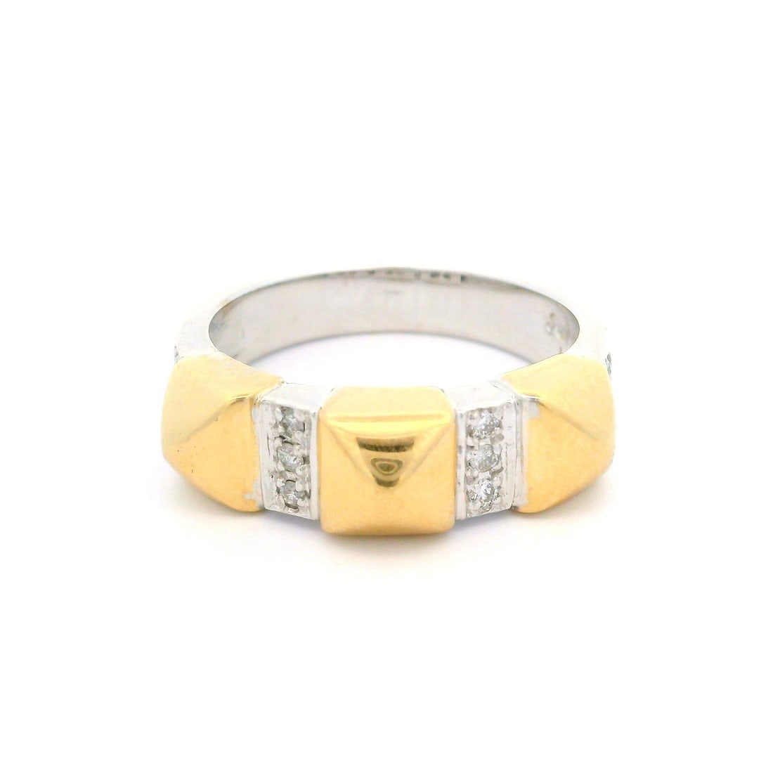 14k White Gold Yellow Gold Pyramids Diamond Stack Band Ring: 14k White Gold Yellow Gold Pyramids Diamond Stack Band Ring This exquisite Estate band ring features a stunning combination of 14k white gold and yellow gold, intricately designed with pyramid accents